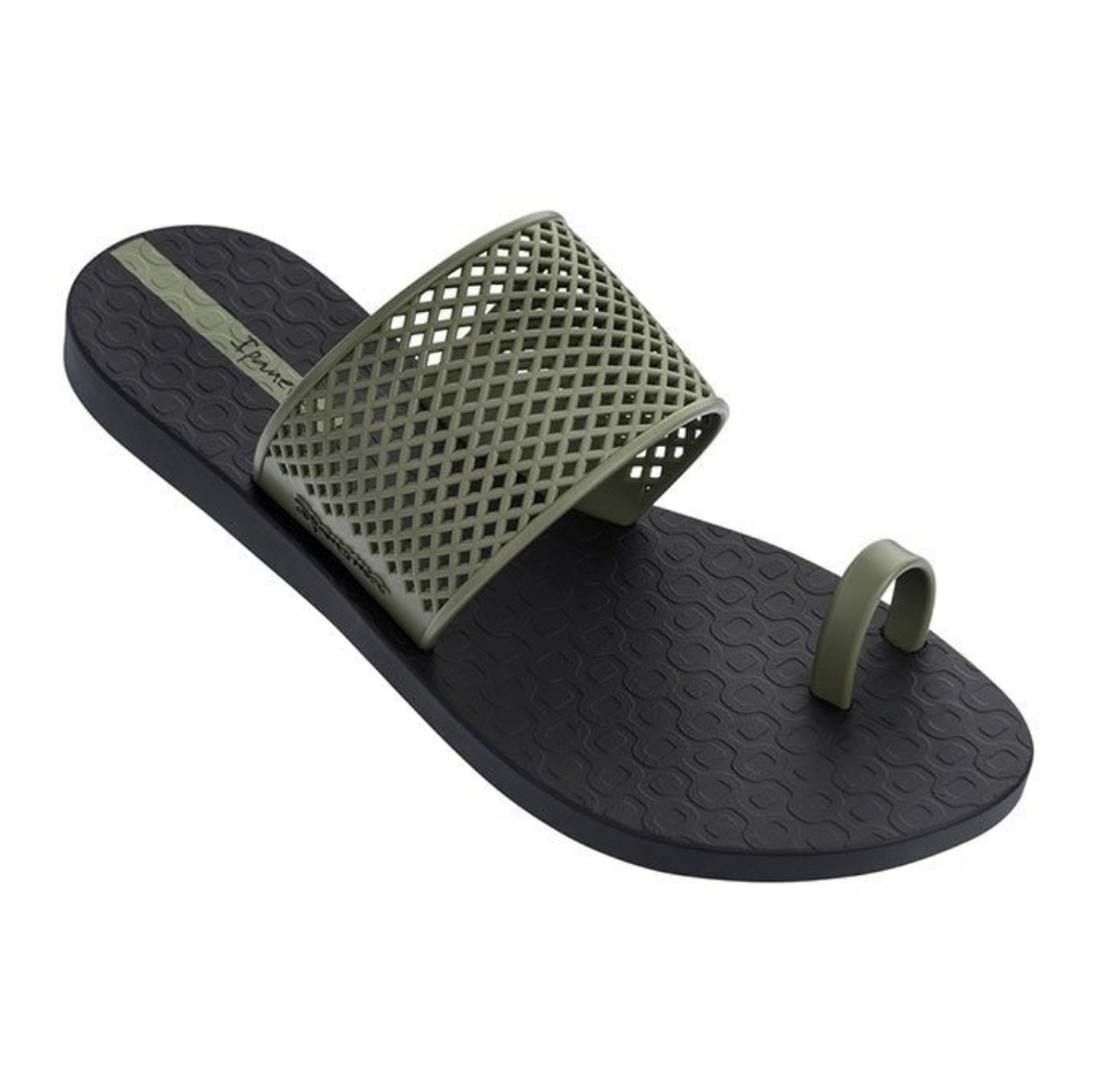 LIKE NEW! Ipanema Gadot Slide